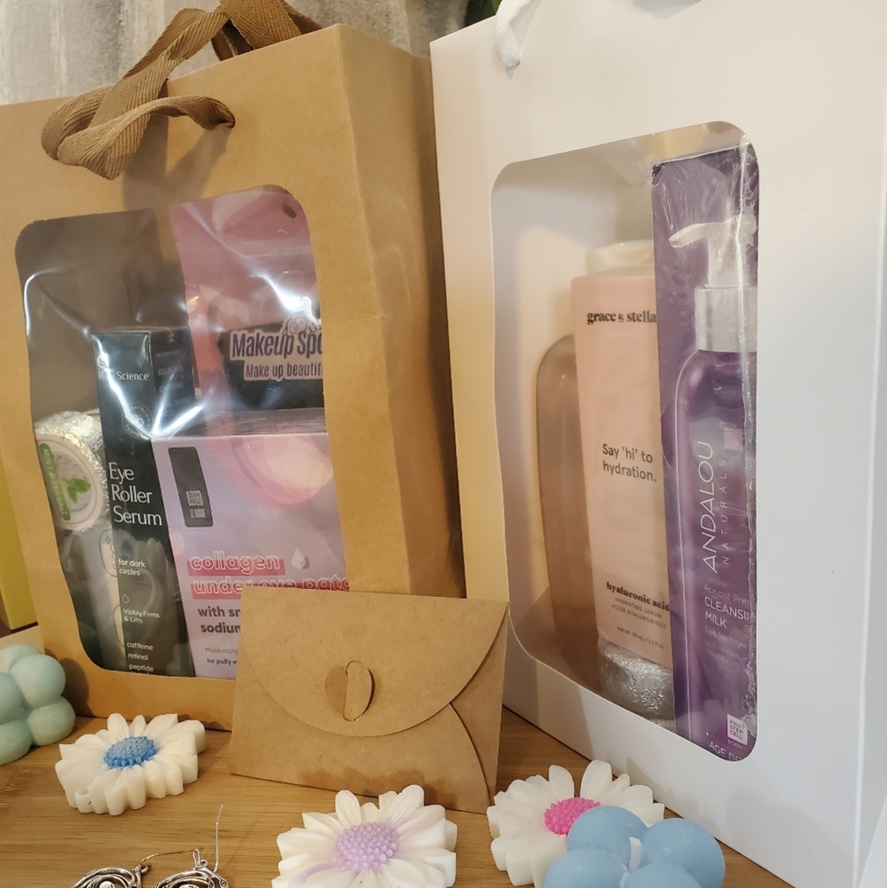 Gift Bundle for Woman - Picture 3 of 10